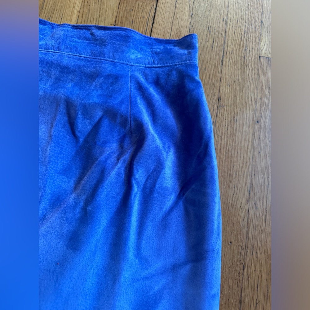 80s Vintage Periwinkle Suede Pencil Skirt - Picture 2 of 8